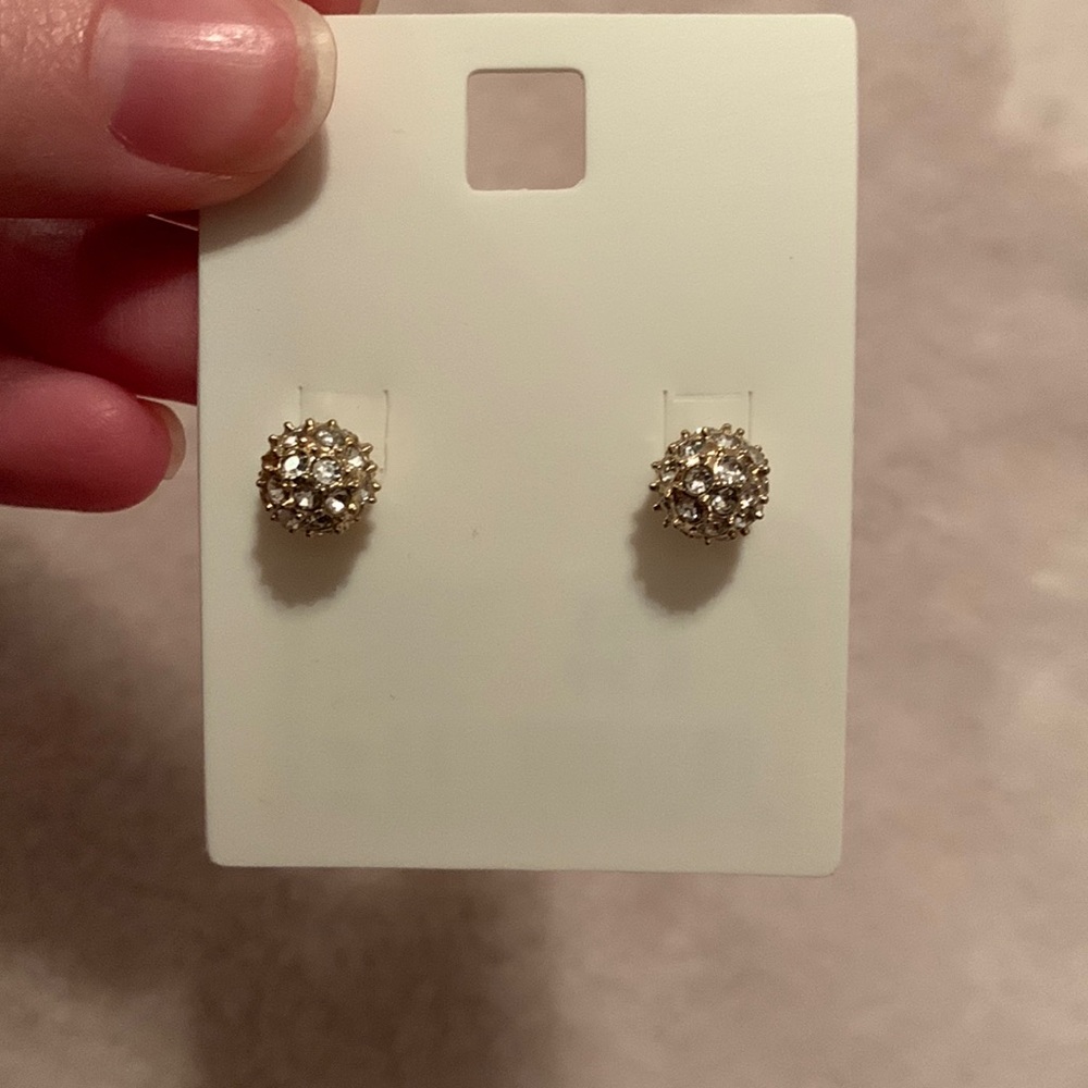 MOVING SALE EARRING